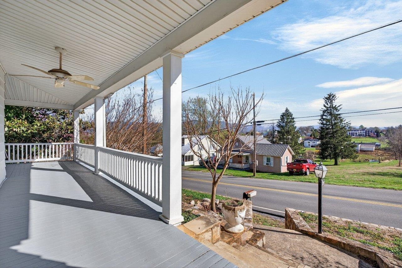 422 MECHANIC ST, LURAY, Virginia 22835, 5 Bedrooms Bedrooms, ,2 BathroomsBathrooms,Residential,422 MECHANIC ST,675081 MLS # 675081