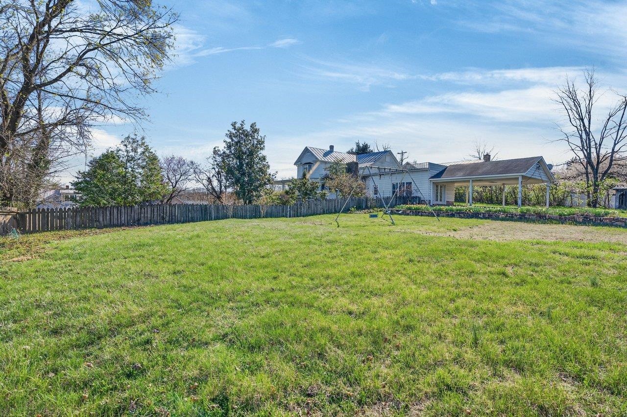 422 MECHANIC ST, LURAY, Virginia 22835, 5 Bedrooms Bedrooms, ,2 BathroomsBathrooms,Residential,422 MECHANIC ST,675081 MLS # 675081