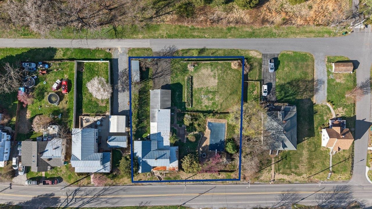 422 MECHANIC ST, LURAY, Virginia 22835, 5 Bedrooms Bedrooms, ,2 BathroomsBathrooms,Residential,422 MECHANIC ST,675081 MLS # 675081