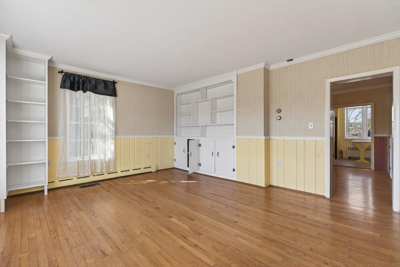 422 MECHANIC ST, LURAY, Virginia 22835, 5 Bedrooms Bedrooms, ,2 BathroomsBathrooms,Residential,422 MECHANIC ST,675081 MLS # 675081