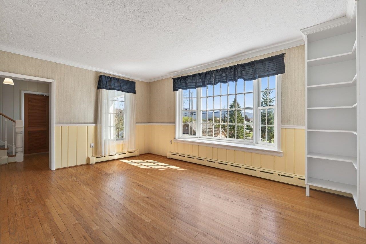 422 MECHANIC ST, LURAY, Virginia 22835, 5 Bedrooms Bedrooms, ,2 BathroomsBathrooms,Residential,422 MECHANIC ST,675081 MLS # 675081