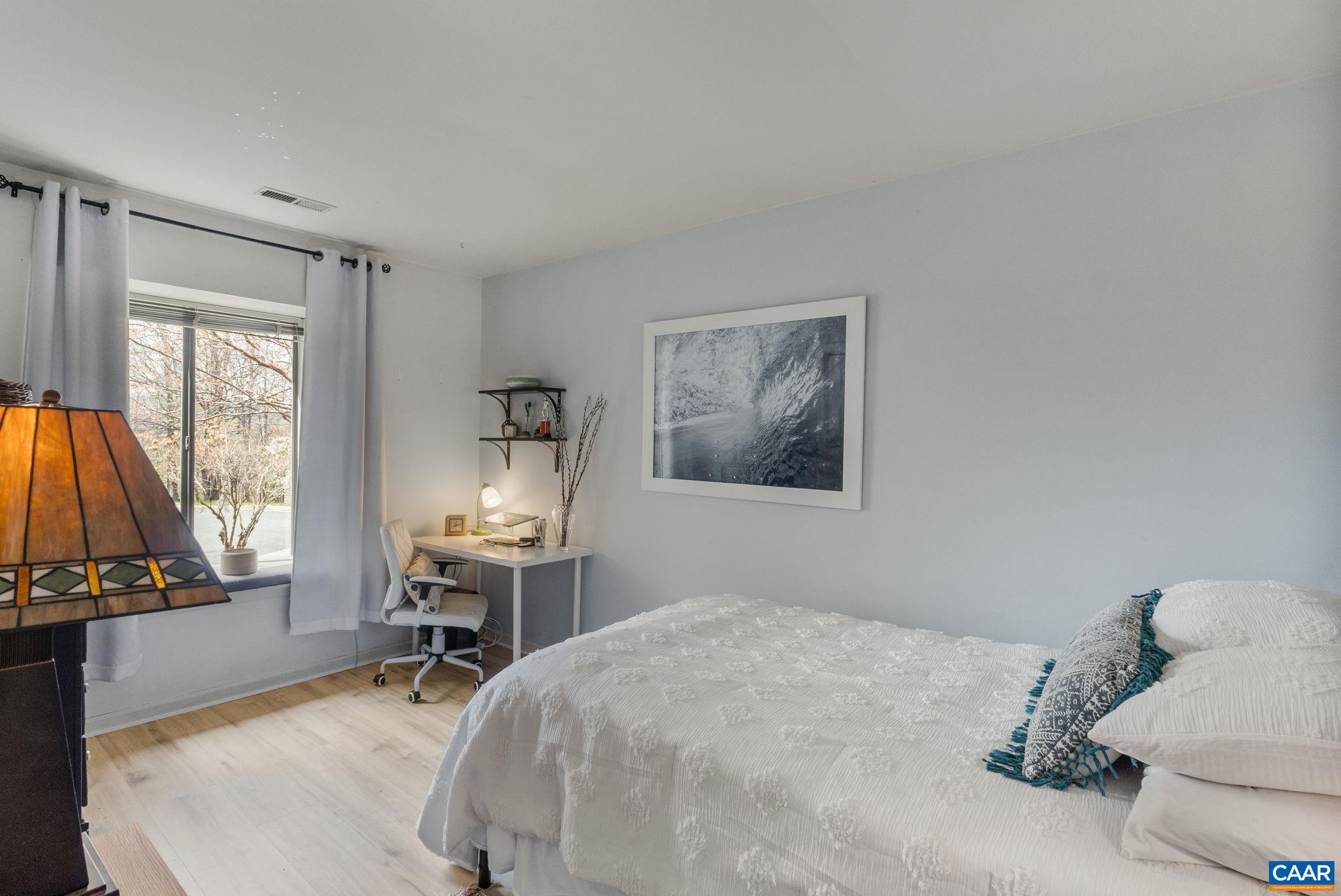 1 RIDGEVIEW CIR, CHARLOTTESVILLE, Virginia 22902, 3 Bedrooms Bedrooms, ,2 BathroomsBathrooms,Residential,1 RIDGEVIEW CIR,675133 MLS # 675133