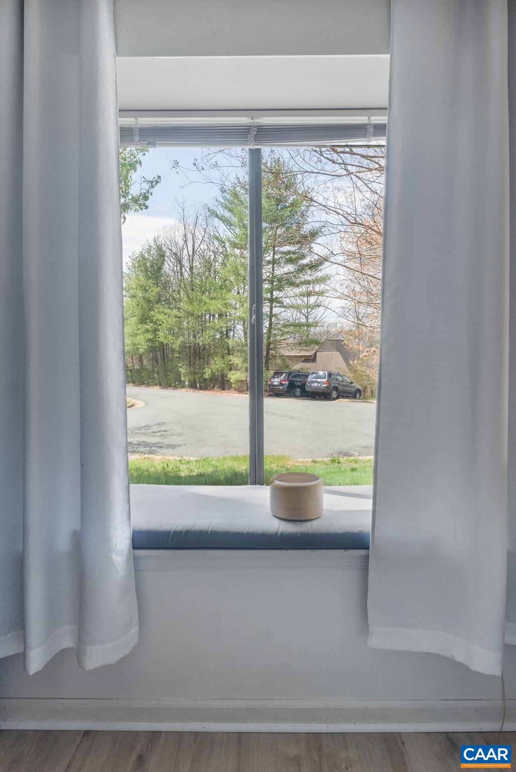 1 RIDGEVIEW CIR, CHARLOTTESVILLE, Virginia 22902, 3 Bedrooms Bedrooms, ,2 BathroomsBathrooms,Residential,1 RIDGEVIEW CIR,675133 MLS # 675133