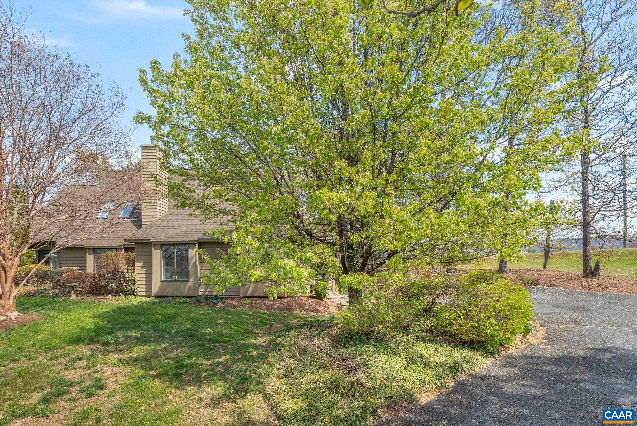 1 RIDGEVIEW CIR, CHARLOTTESVILLE, Virginia 22902, 3 Bedrooms Bedrooms, ,2 BathroomsBathrooms,Residential,1 RIDGEVIEW CIR,675133 MLS # 675133