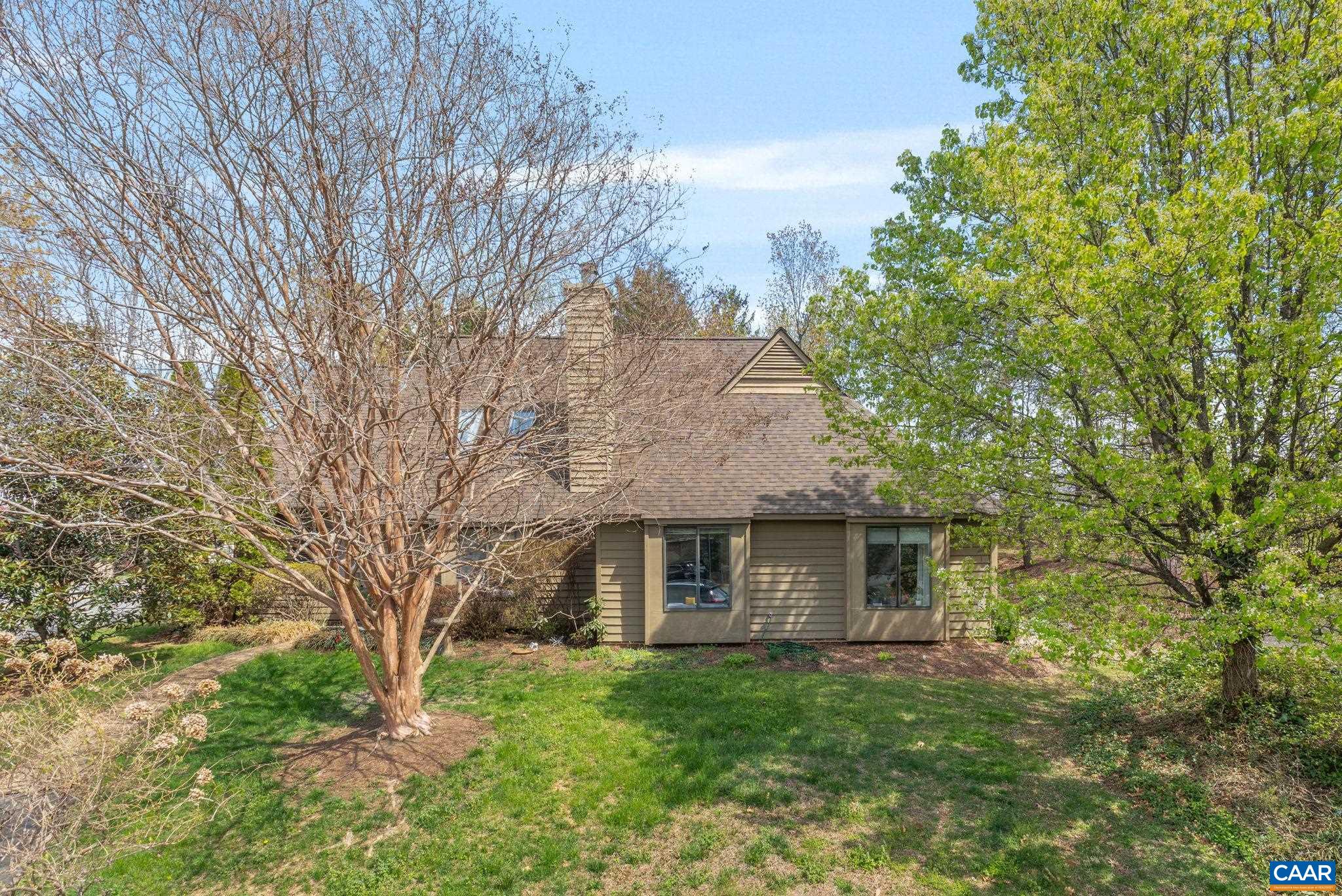 1 RIDGEVIEW CIR, CHARLOTTESVILLE, Virginia 22902, 3 Bedrooms Bedrooms, ,2 BathroomsBathrooms,Residential,1 RIDGEVIEW CIR,675133 MLS # 675133