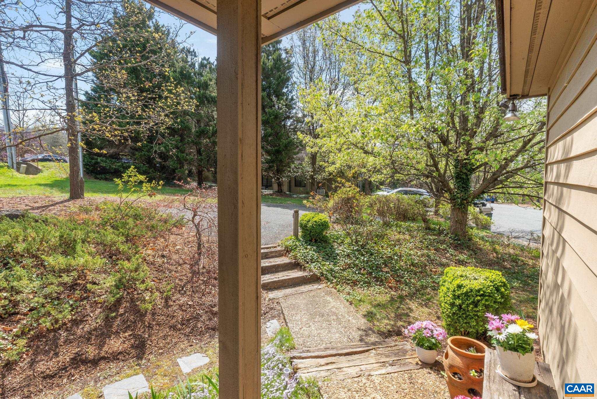 1 RIDGEVIEW CIR, CHARLOTTESVILLE, Virginia 22902, 3 Bedrooms Bedrooms, ,2 BathroomsBathrooms,Residential,1 RIDGEVIEW CIR,675133 MLS # 675133