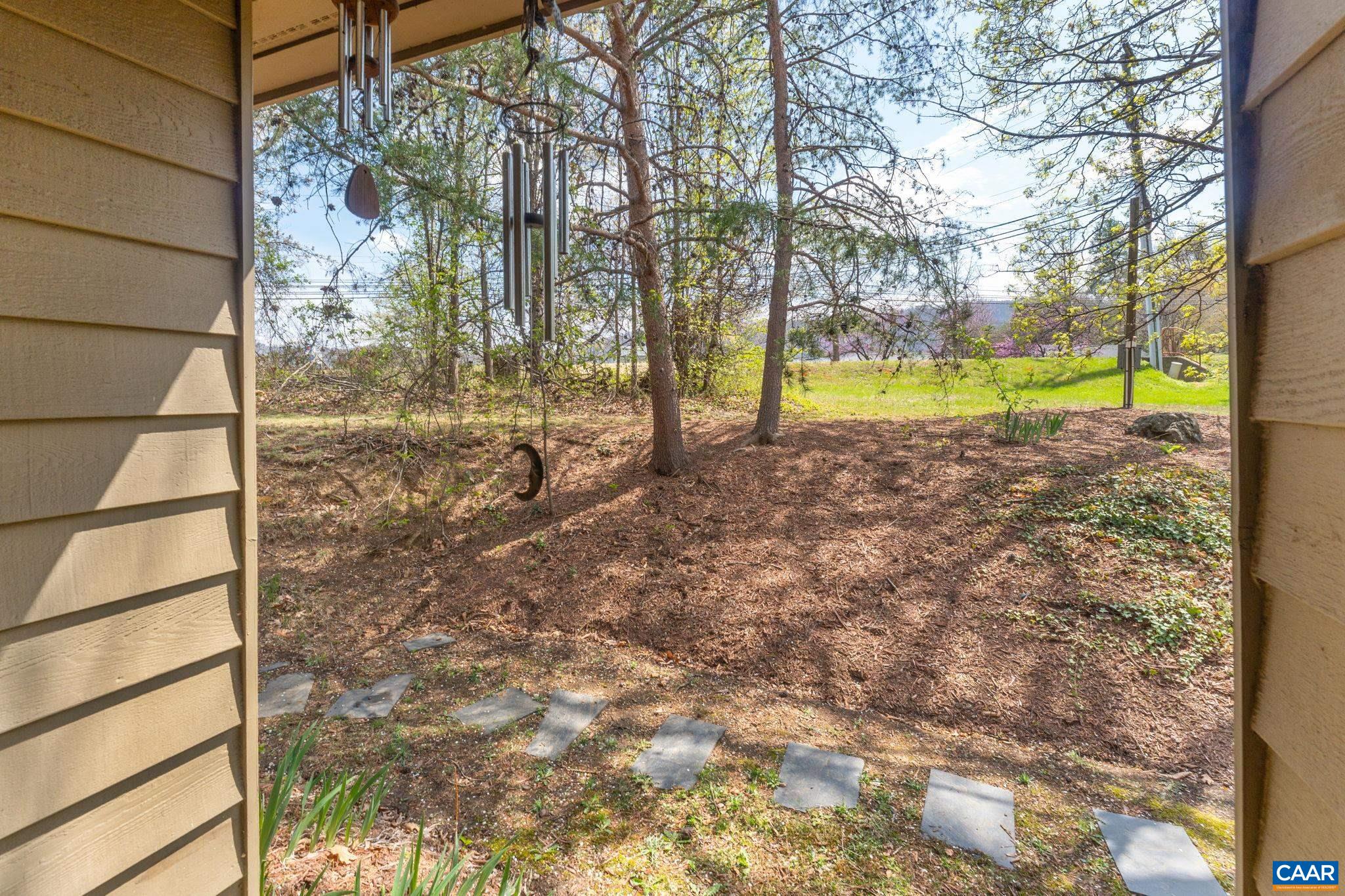 1 RIDGEVIEW CIR, CHARLOTTESVILLE, Virginia 22902, 3 Bedrooms Bedrooms, ,2 BathroomsBathrooms,Residential,1 RIDGEVIEW CIR,675133 MLS # 675133