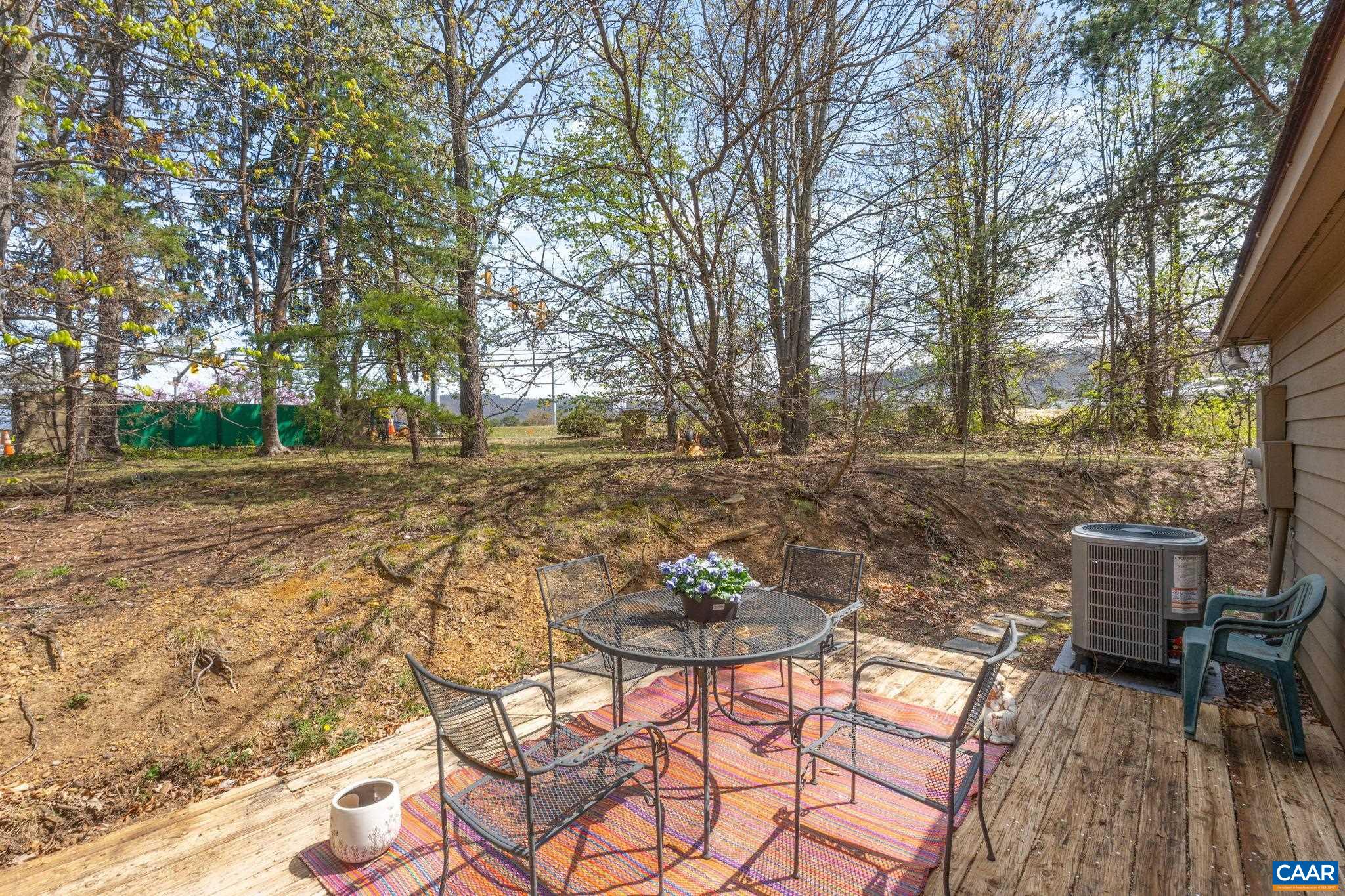 1 RIDGEVIEW CIR, CHARLOTTESVILLE, Virginia 22902, 3 Bedrooms Bedrooms, ,2 BathroomsBathrooms,Residential,1 RIDGEVIEW CIR,675133 MLS # 675133