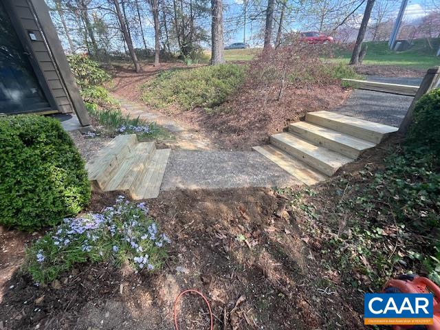 1 RIDGEVIEW CIR, CHARLOTTESVILLE, Virginia 22902, 3 Bedrooms Bedrooms, ,2 BathroomsBathrooms,Residential,1 RIDGEVIEW CIR,675133 MLS # 675133