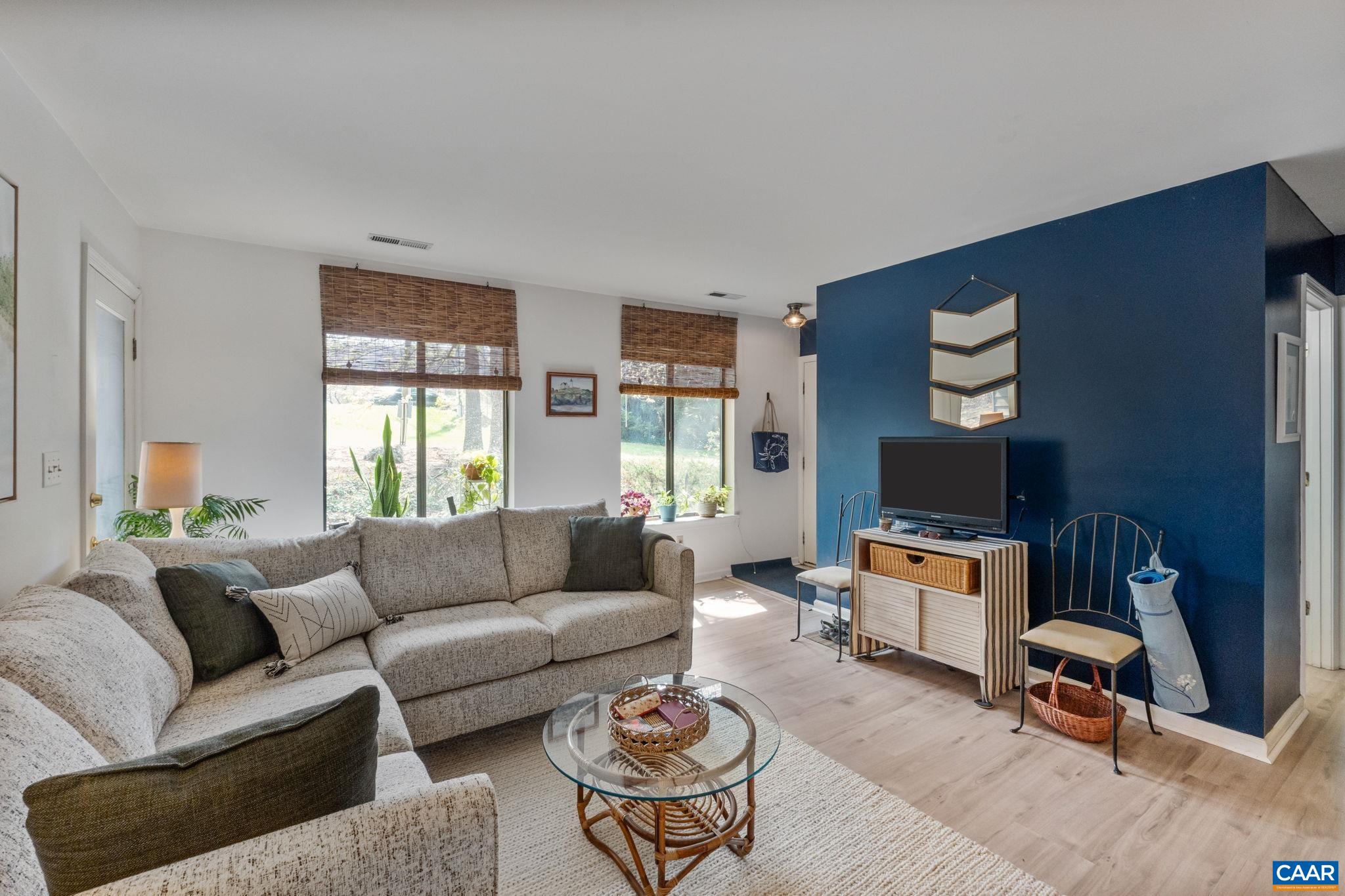 1 RIDGEVIEW CIR, CHARLOTTESVILLE, Virginia 22902, 3 Bedrooms Bedrooms, ,2 BathroomsBathrooms,Residential,1 RIDGEVIEW CIR,675133 MLS # 675133