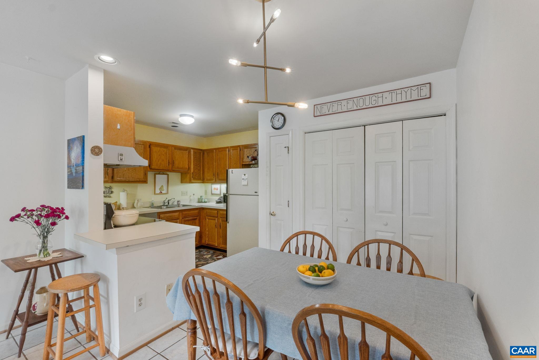 1 RIDGEVIEW CIR, CHARLOTTESVILLE, Virginia 22902, 3 Bedrooms Bedrooms, ,2 BathroomsBathrooms,Residential,1 RIDGEVIEW CIR,675133 MLS # 675133