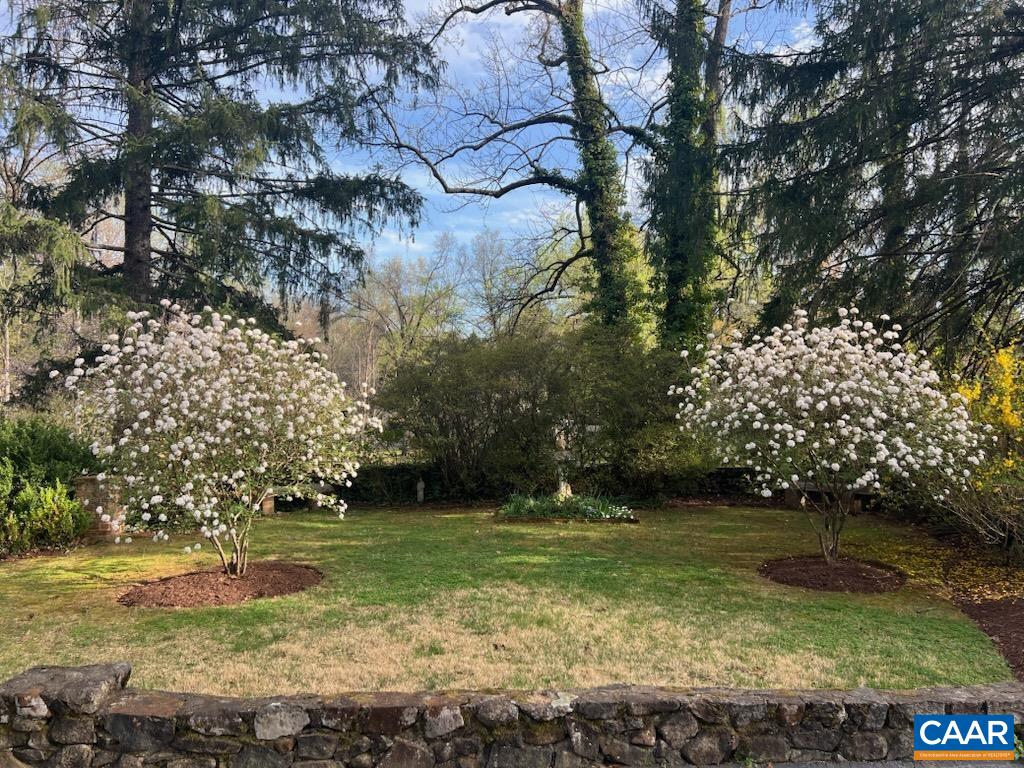 42 OLD FARM RD, CHARLOTTESVILLE, Virginia 22903, 4 Bedrooms Bedrooms, ,3 BathroomsBathrooms,Residential,42 OLD FARM RD,675215 MLS # 675215