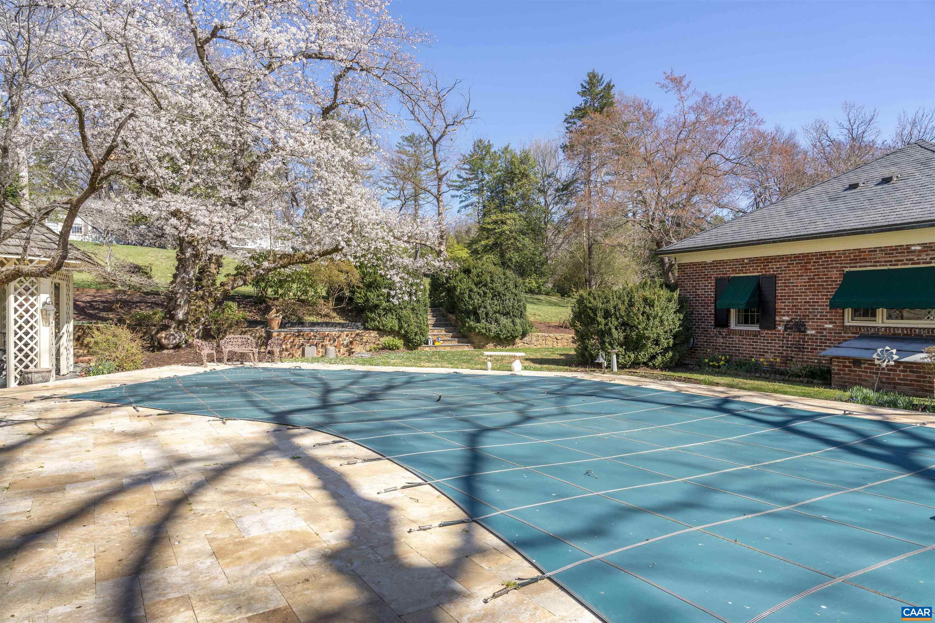 42 OLD FARM RD, CHARLOTTESVILLE, Virginia 22903, 4 Bedrooms Bedrooms, ,3 BathroomsBathrooms,Residential,42 OLD FARM RD,675215 MLS # 675215