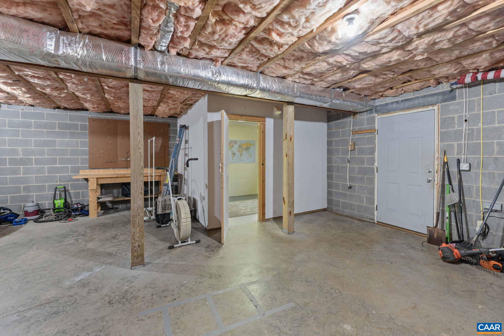 500 RHUE HOLLOW RD, ROSELAND, Virginia 22967, 2 Bedrooms Bedrooms, ,2 BathroomsBathrooms,Residential,Fern Brooke,500 RHUE HOLLOW RD,675217 MLS # 675217