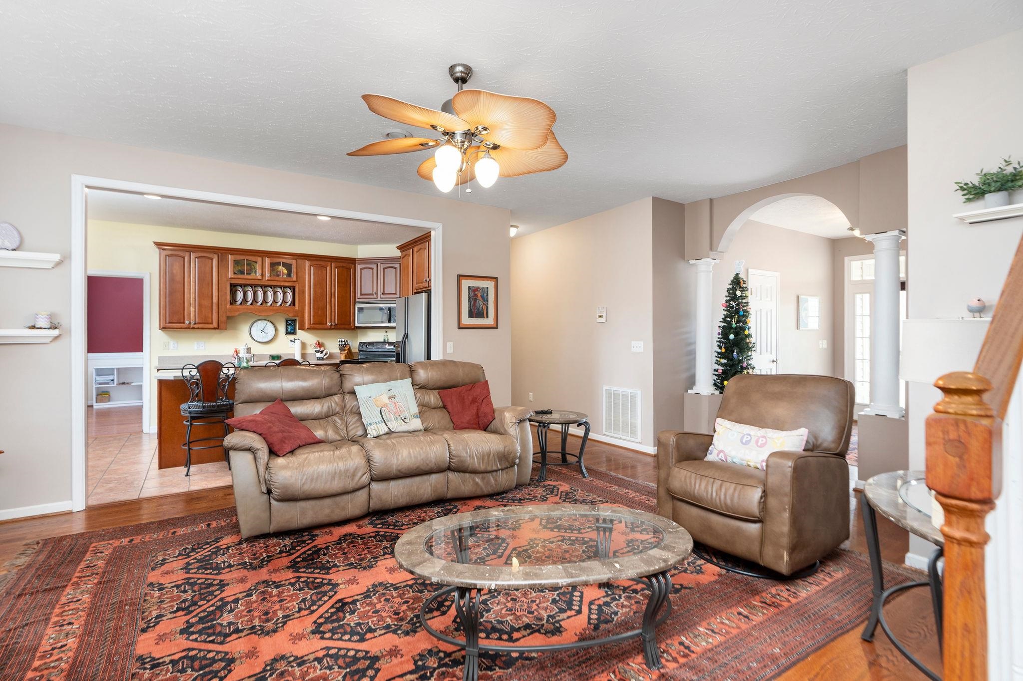 12 LITTLE JOHN CT, WAYNESBORO, Virginia 22980, 4 Bedrooms Bedrooms, ,3 BathroomsBathrooms,Residential,12 LITTLE JOHN CT,675219 MLS # 675219