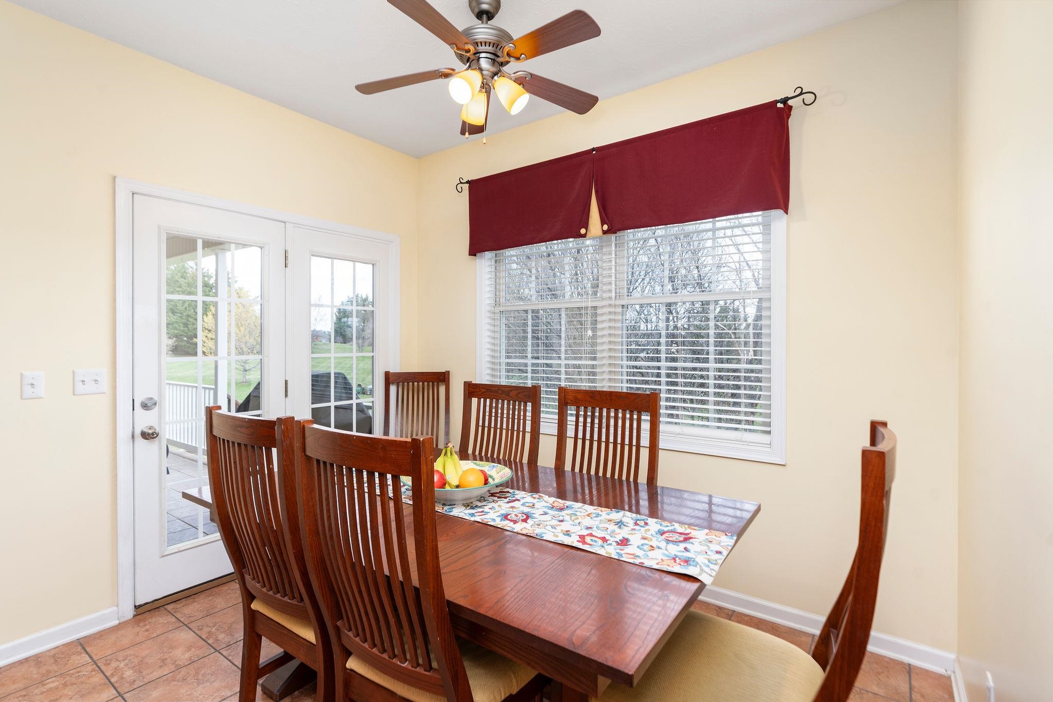 12 LITTLE JOHN CT, WAYNESBORO, Virginia 22980, 4 Bedrooms Bedrooms, ,3 BathroomsBathrooms,Residential,12 LITTLE JOHN CT,675219 MLS # 675219