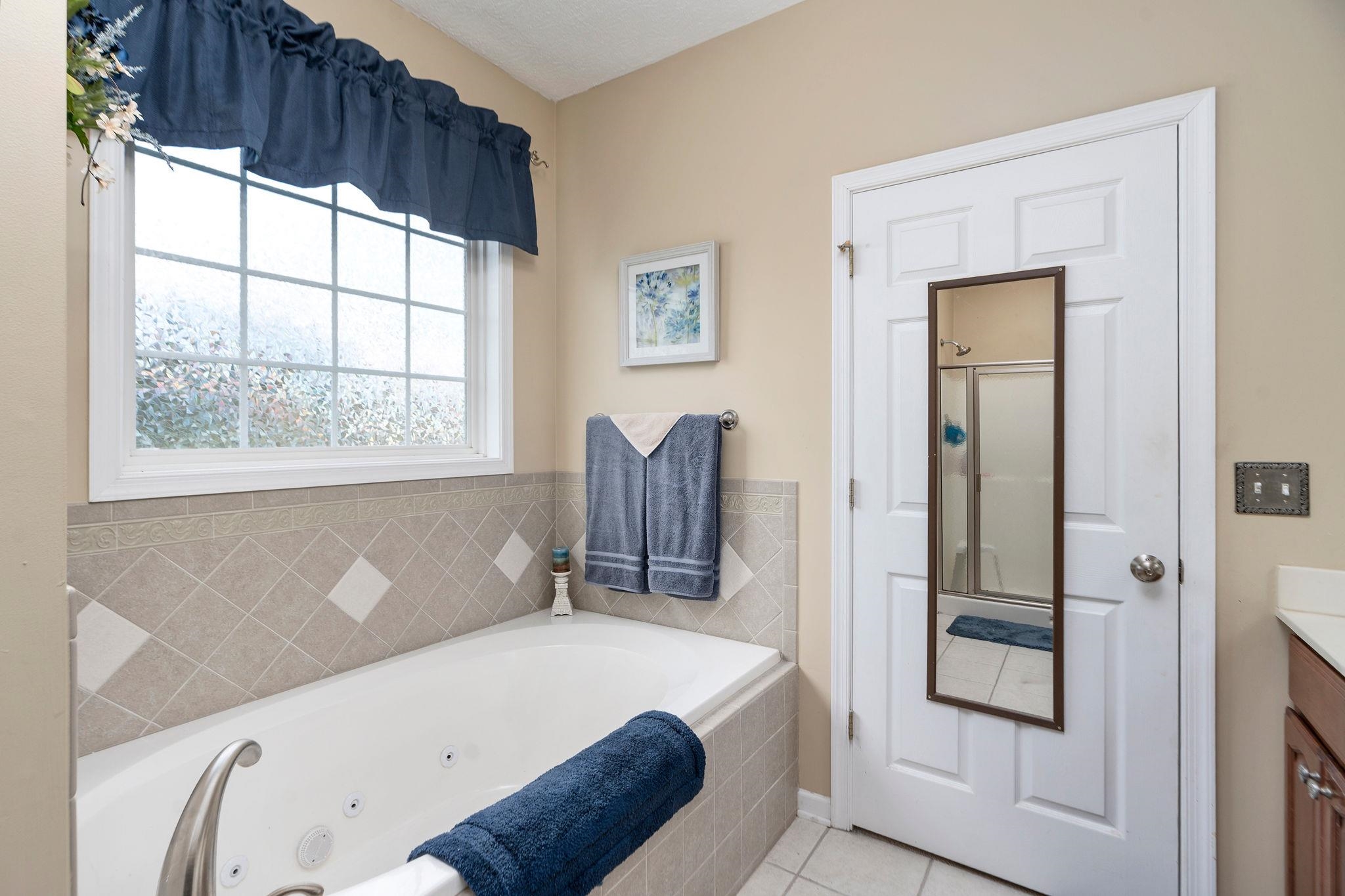 12 LITTLE JOHN CT, WAYNESBORO, Virginia 22980, 4 Bedrooms Bedrooms, ,3 BathroomsBathrooms,Residential,12 LITTLE JOHN CT,675219 MLS # 675219