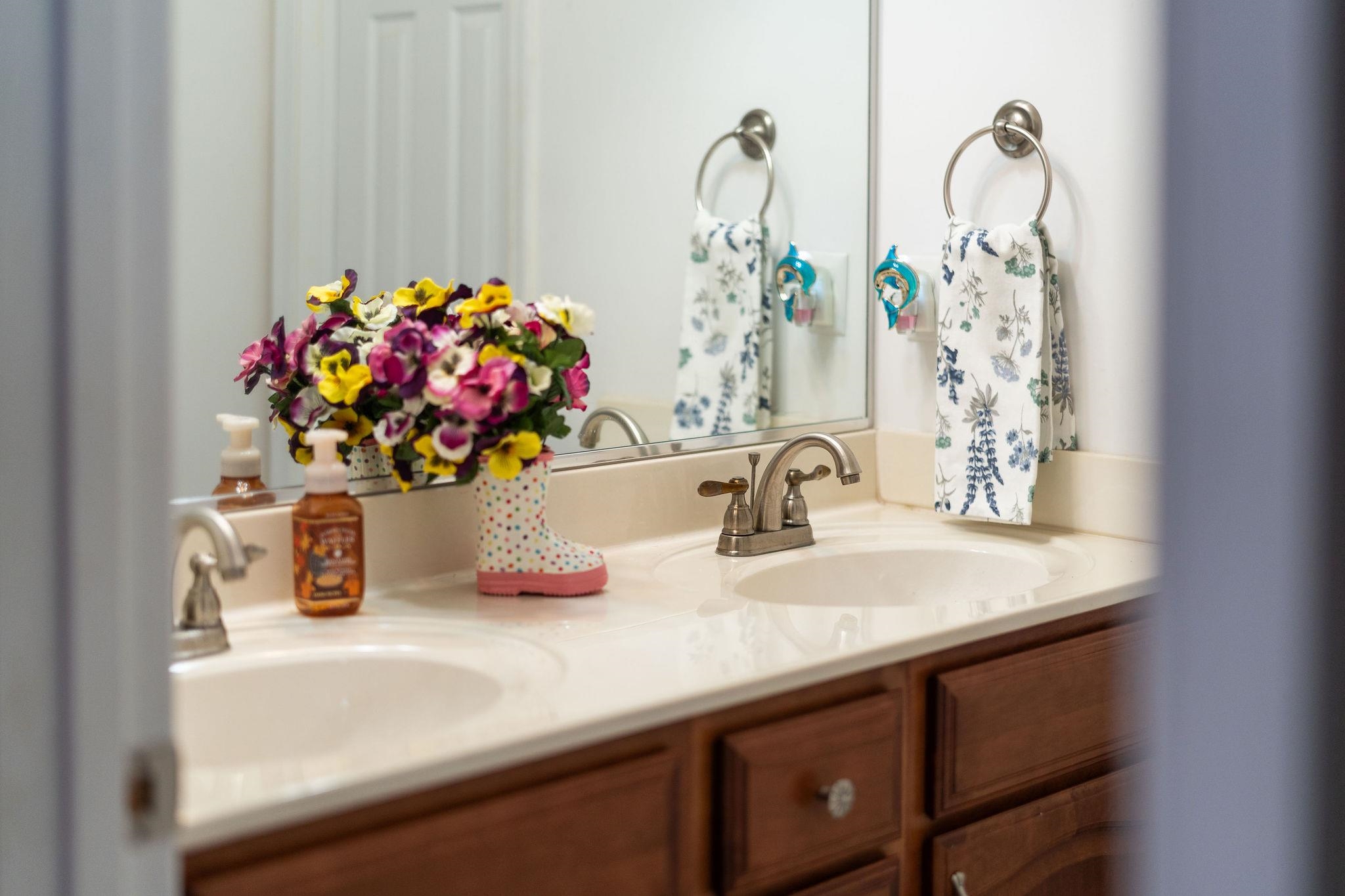 12 LITTLE JOHN CT, WAYNESBORO, Virginia 22980, 4 Bedrooms Bedrooms, ,3 BathroomsBathrooms,Residential,12 LITTLE JOHN CT,675219 MLS # 675219