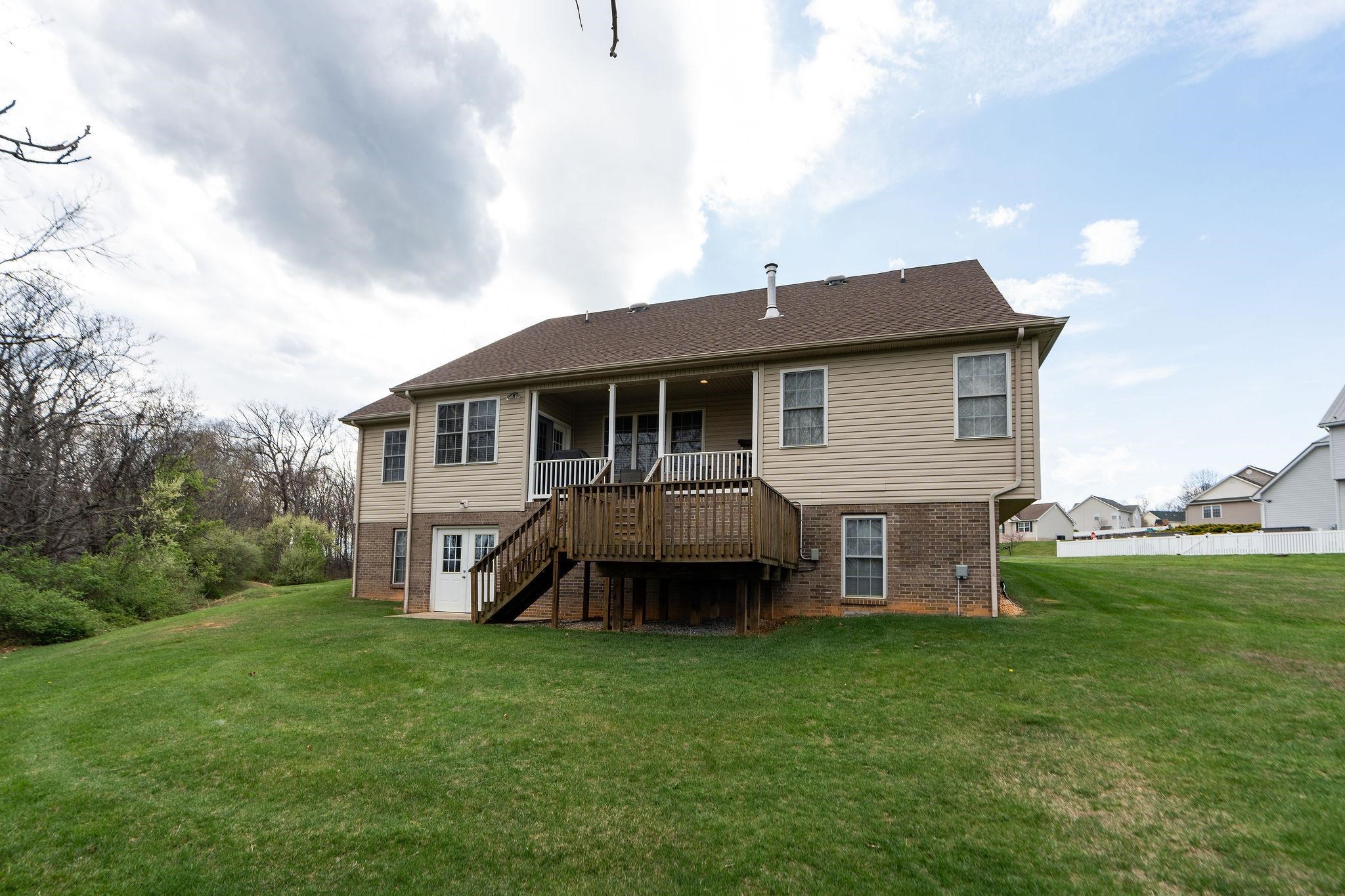 12 LITTLE JOHN CT, WAYNESBORO, Virginia 22980, 4 Bedrooms Bedrooms, ,3 BathroomsBathrooms,Residential,12 LITTLE JOHN CT,675219 MLS # 675219