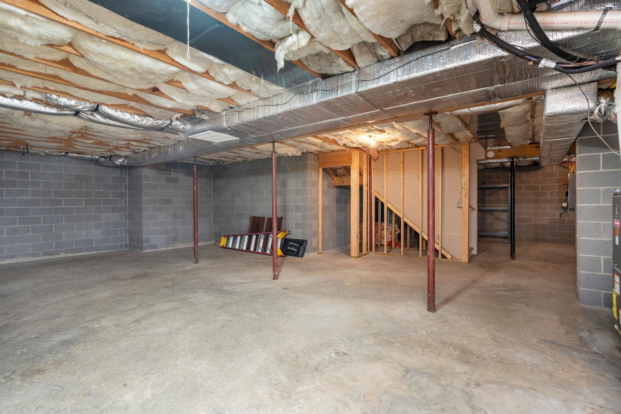 12 LITTLE JOHN CT, WAYNESBORO, Virginia 22980, 4 Bedrooms Bedrooms, ,3 BathroomsBathrooms,Residential,12 LITTLE JOHN CT,675219 MLS # 675219