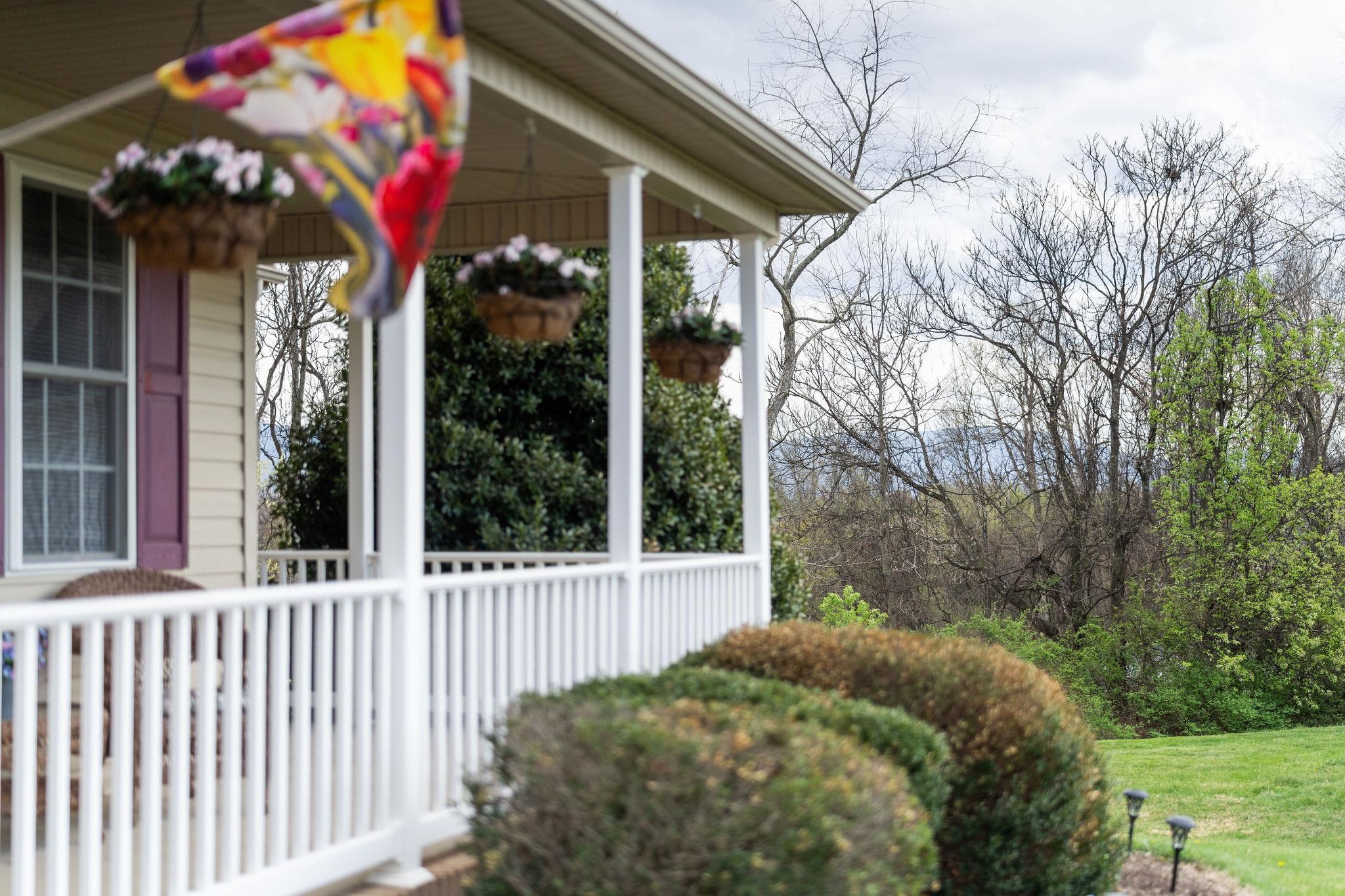 12 LITTLE JOHN CT, WAYNESBORO, Virginia 22980, 4 Bedrooms Bedrooms, ,3 BathroomsBathrooms,Residential,12 LITTLE JOHN CT,675219 MLS # 675219