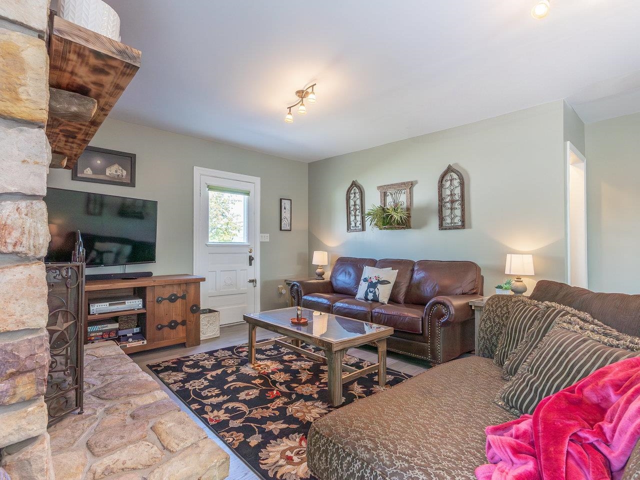 113 W MAIN ST, STANLEY, Virginia 22851, 6 Bedrooms Bedrooms, ,6 BathroomsBathrooms,Residential,113 W MAIN ST,675224 MLS # 675224