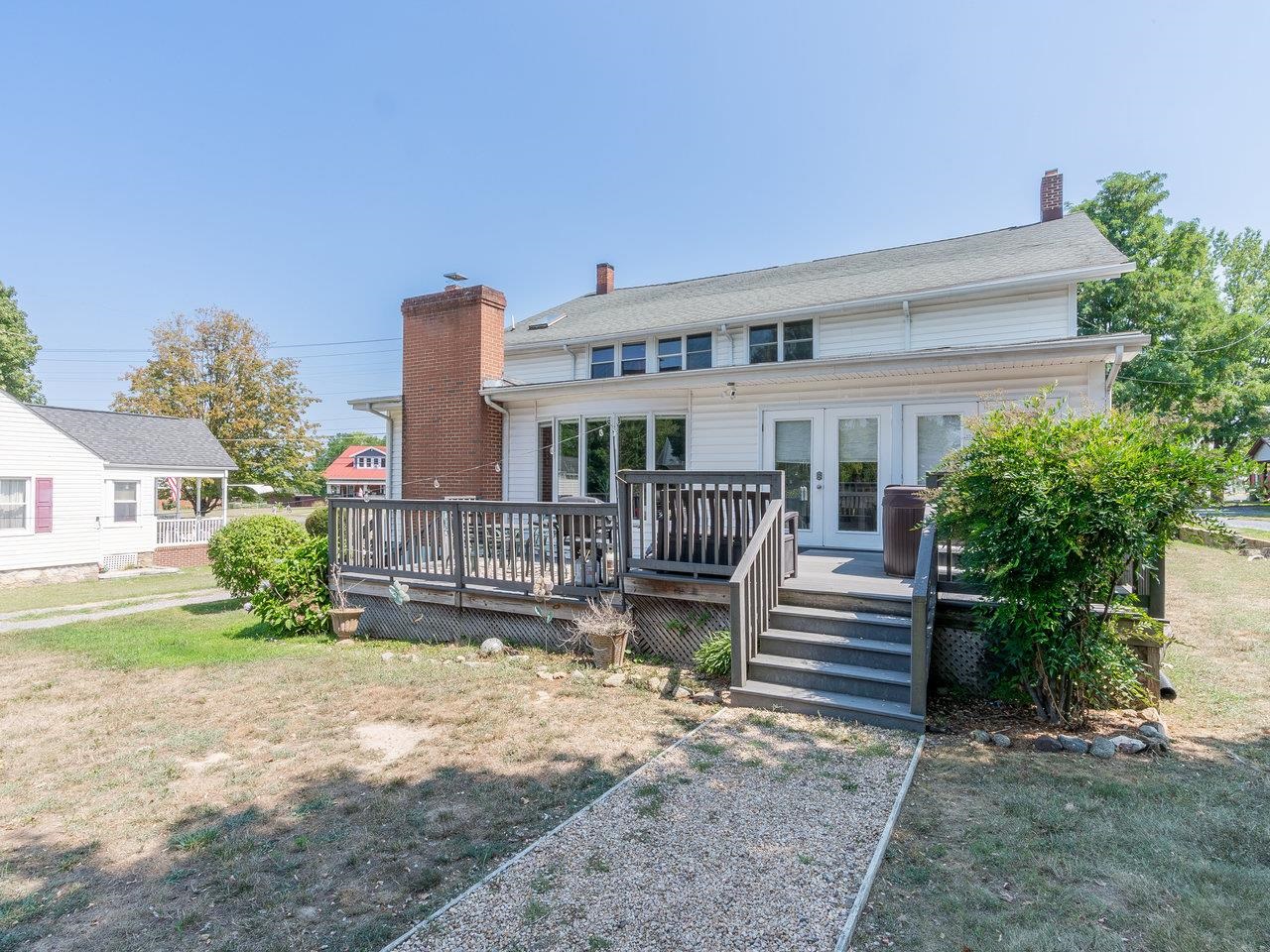 113 W MAIN ST, STANLEY, Virginia 22851, 6 Bedrooms Bedrooms, ,6 BathroomsBathrooms,Residential,113 W MAIN ST,675224 MLS # 675224