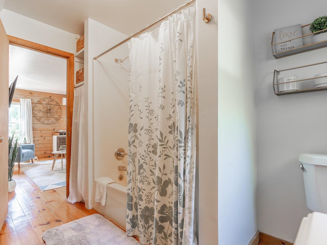 113 W MAIN ST, STANLEY, Virginia 22851, 6 Bedrooms Bedrooms, ,6 BathroomsBathrooms,Residential,113 W MAIN ST,675224 MLS # 675224