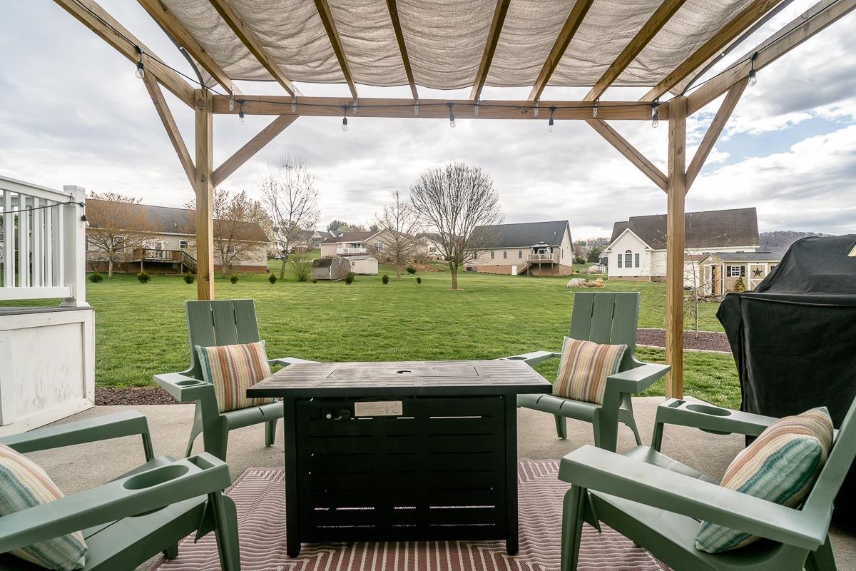 289 KECKLEY CT, BROADWAY, Virginia 22815, 3 Bedrooms Bedrooms, ,2 BathroomsBathrooms,Residential,289 KECKLEY CT,675226 MLS # 675226