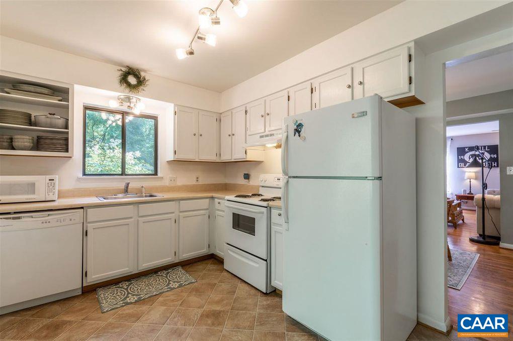 109 HAMMOND ST, CHARLOTTESVILLE, Virginia 22903, 3 Bedrooms Bedrooms, ,1 BathroomBathrooms,Residential,109 HAMMOND ST,675235 MLS # 675235