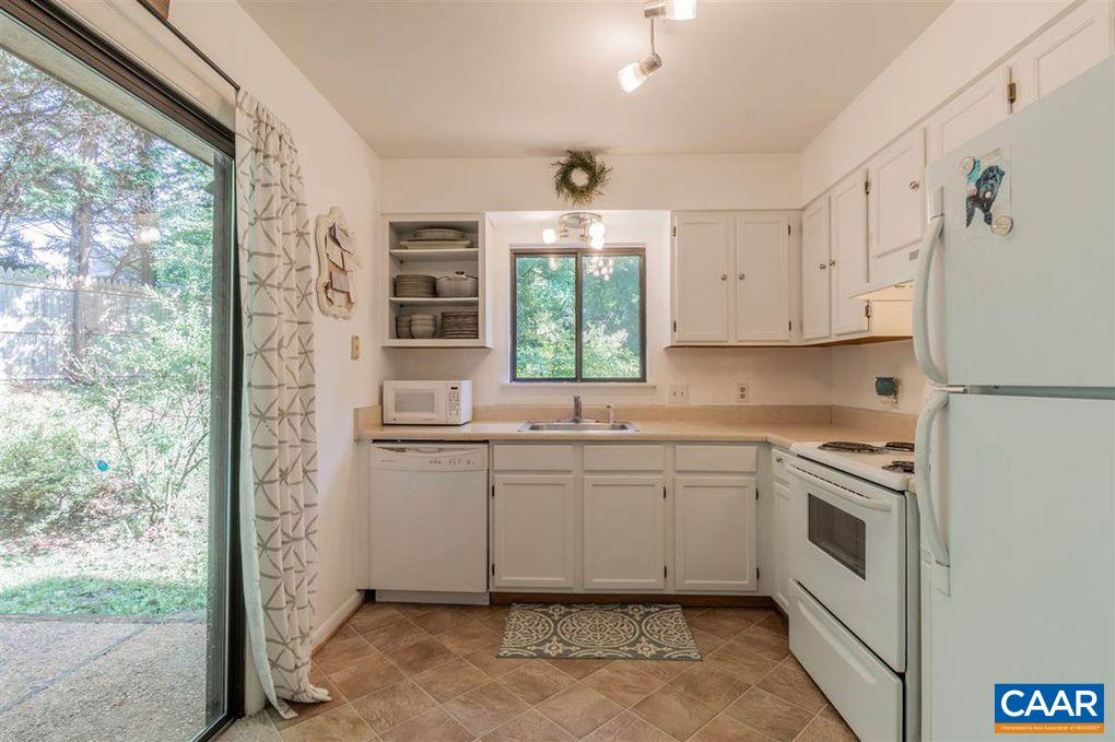 109 HAMMOND ST, CHARLOTTESVILLE, Virginia 22903, 3 Bedrooms Bedrooms, ,1 BathroomBathrooms,Residential,109 HAMMOND ST,675235 MLS # 675235