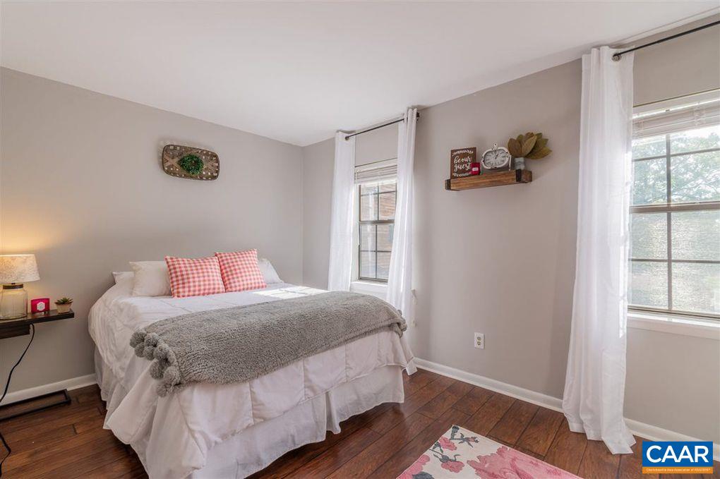 109 HAMMOND ST, CHARLOTTESVILLE, Virginia 22903, 3 Bedrooms Bedrooms, ,1 BathroomBathrooms,Residential,109 HAMMOND ST,675235 MLS # 675235