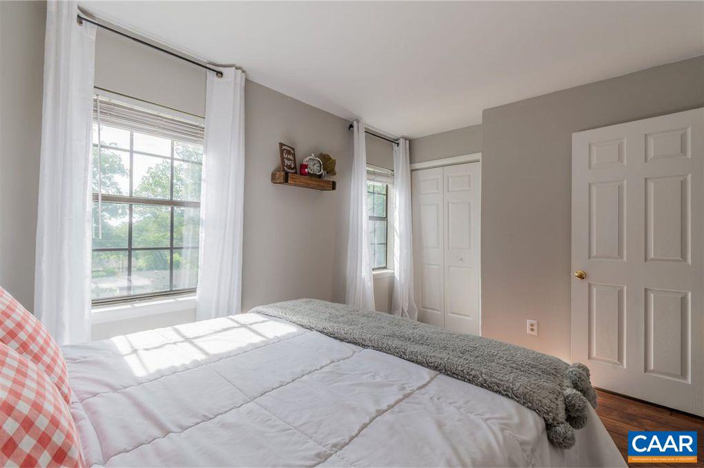 109 HAMMOND ST, CHARLOTTESVILLE, Virginia 22903, 3 Bedrooms Bedrooms, ,1 BathroomBathrooms,Residential,109 HAMMOND ST,675235 MLS # 675235