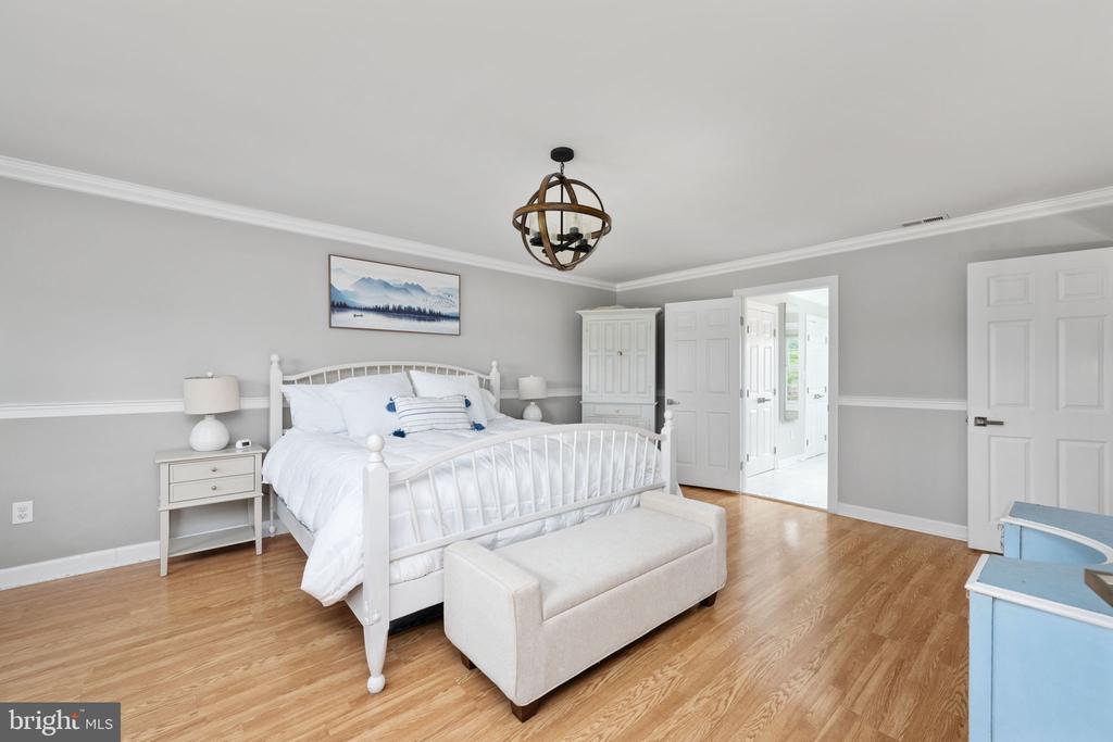 5191 BEACH RIDGE LANE, AMISSVILLE, Virginia 20106, 5 Bedrooms Bedrooms, ,3 BathroomsBathrooms,Residential,5191 BEACH RIDGE LANE,VACU2010766 MLS # VACU2010766