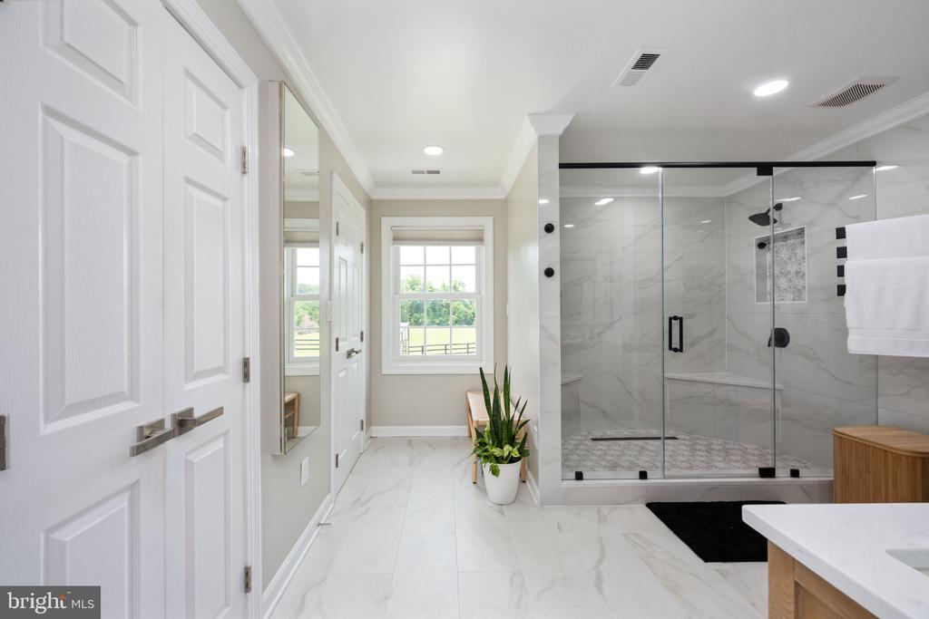 5191 BEACH RIDGE LANE, AMISSVILLE, Virginia 20106, 5 Bedrooms Bedrooms, ,3 BathroomsBathrooms,Residential,5191 BEACH RIDGE LANE,VACU2010766 MLS # VACU2010766