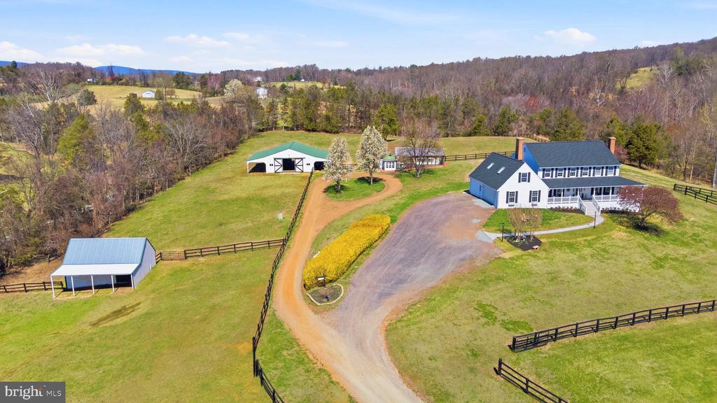 5191 BEACH RIDGE LANE, AMISSVILLE, Virginia 20106, 5 Bedrooms Bedrooms, ,3 BathroomsBathrooms,Residential,5191 BEACH RIDGE LANE,VACU2010766 MLS # VACU2010766