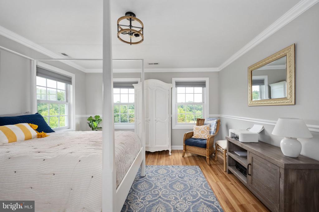 5191 BEACH RIDGE LANE, AMISSVILLE, Virginia 20106, 5 Bedrooms Bedrooms, ,3 BathroomsBathrooms,Residential,5191 BEACH RIDGE LANE,VACU2010766 MLS # VACU2010766