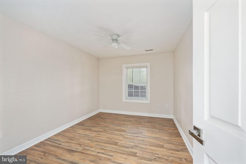 5191 BEACH RIDGE LANE, AMISSVILLE, Virginia 20106, 5 Bedrooms Bedrooms, ,3 BathroomsBathrooms,Residential,5191 BEACH RIDGE LANE,VACU2010766 MLS # VACU2010766