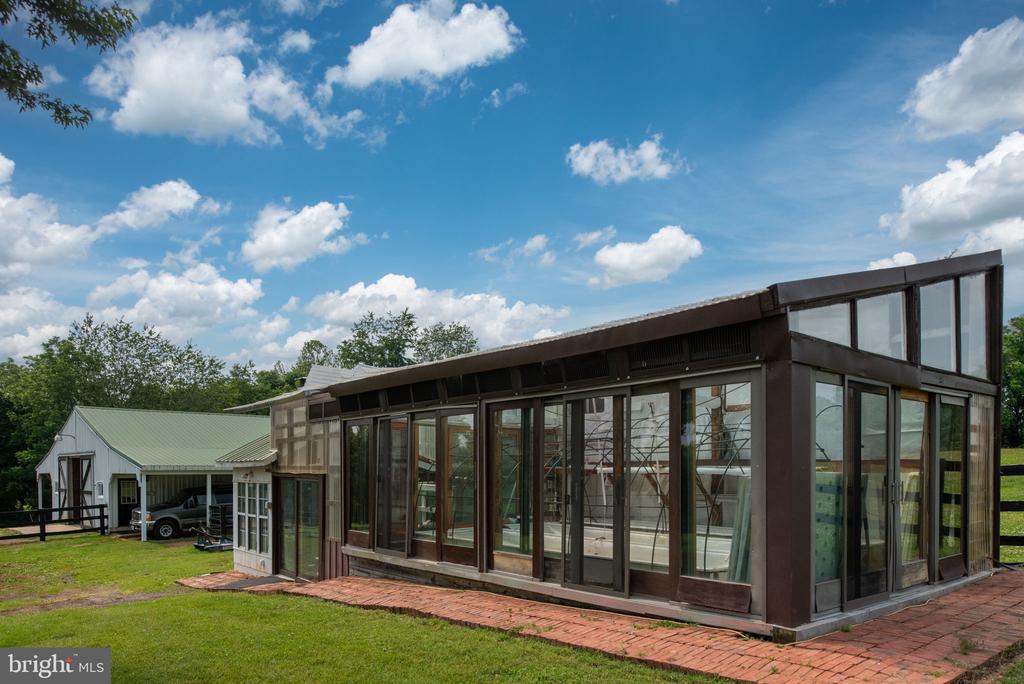 5191 BEACH RIDGE LANE, AMISSVILLE, Virginia 20106, 5 Bedrooms Bedrooms, ,3 BathroomsBathrooms,Residential,5191 BEACH RIDGE LANE,VACU2010766 MLS # VACU2010766