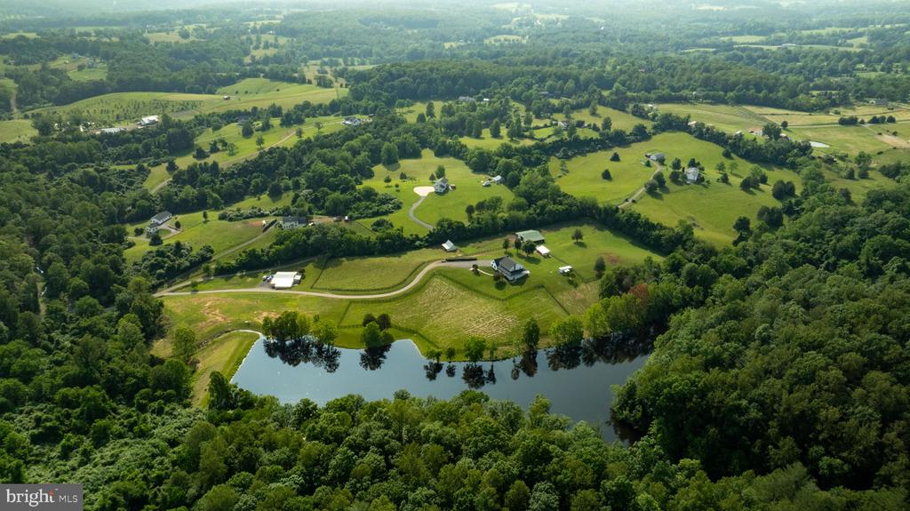 5191 BEACH RIDGE LANE, AMISSVILLE, Virginia 20106, 5 Bedrooms Bedrooms, ,3 BathroomsBathrooms,Residential,5191 BEACH RIDGE LANE,VACU2010766 MLS # VACU2010766