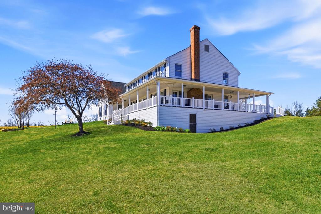 5191 BEACH RIDGE LANE, AMISSVILLE, Virginia 20106, 5 Bedrooms Bedrooms, ,3 BathroomsBathrooms,Residential,5191 BEACH RIDGE LANE,VACU2010766 MLS # VACU2010766