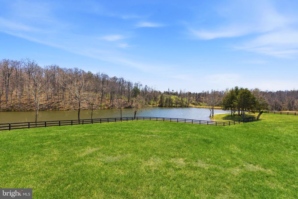 5191 BEACH RIDGE LANE, AMISSVILLE, Virginia 20106, 5 Bedrooms Bedrooms, ,3 BathroomsBathrooms,Residential,5191 BEACH RIDGE LANE,VACU2010766 MLS # VACU2010766