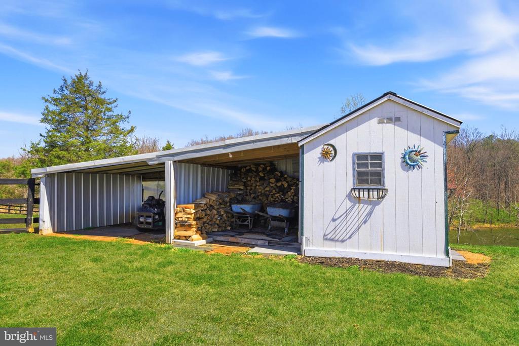 5191 BEACH RIDGE LANE, AMISSVILLE, Virginia 20106, 5 Bedrooms Bedrooms, ,3 BathroomsBathrooms,Residential,5191 BEACH RIDGE LANE,VACU2010766 MLS # VACU2010766