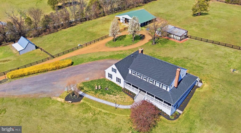 5191 BEACH RIDGE LANE, AMISSVILLE, Virginia 20106, 5 Bedrooms Bedrooms, ,3 BathroomsBathrooms,Residential,5191 BEACH RIDGE LANE,VACU2010766 MLS # VACU2010766