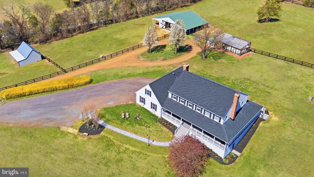 5191 BEACH RIDGE LANE, AMISSVILLE, Virginia 20106, 5 Bedrooms Bedrooms, ,3 BathroomsBathrooms,Residential,5191 BEACH RIDGE LANE,VACU2010766 MLS # VACU2010766