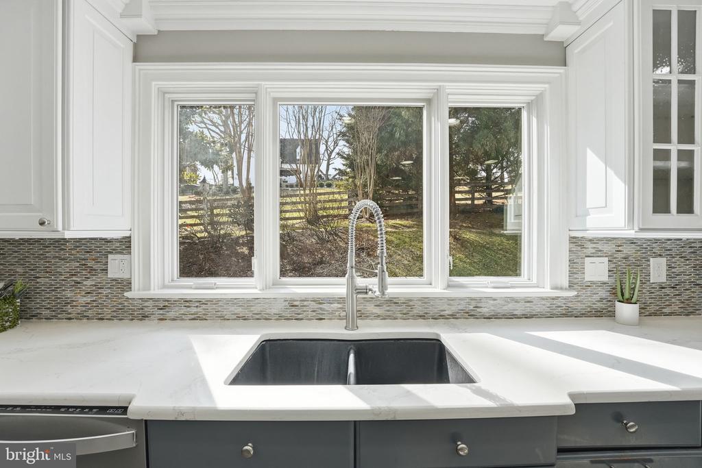 114 ERIN DR, WARRENTON, Virginia 20186, 5 Bedrooms Bedrooms, ,4 BathroomsBathrooms,Residential,114 ERIN DR,VAFQ2021272 MLS # VAFQ2021272 114 ERIN DR, WARRENTON, Virginia 20186, 5 Bedrooms Bedrooms, ,4 BathroomsBathrooms,Residential,114 ERIN DR,VAFQ2021272 MLS # VAFQ2021272