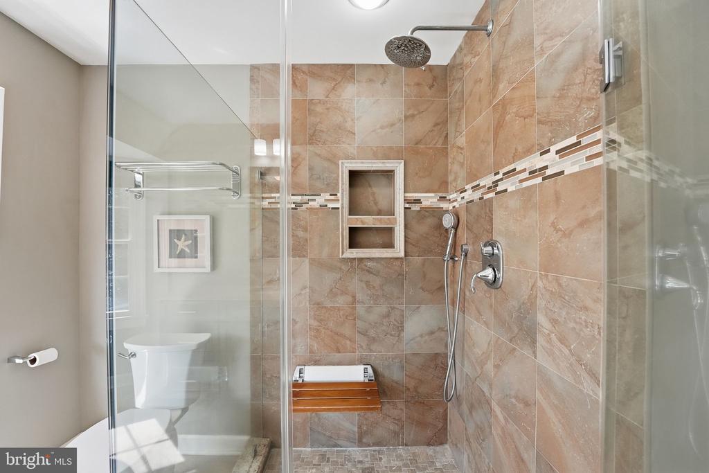 114 ERIN DR, WARRENTON, Virginia 20186, 5 Bedrooms Bedrooms, ,4 BathroomsBathrooms,Residential,114 ERIN DR,VAFQ2021272 MLS # VAFQ2021272 114 ERIN DR, WARRENTON, Virginia 20186, 5 Bedrooms Bedrooms, ,4 BathroomsBathrooms,Residential,114 ERIN DR,VAFQ2021272 MLS # VAFQ2021272