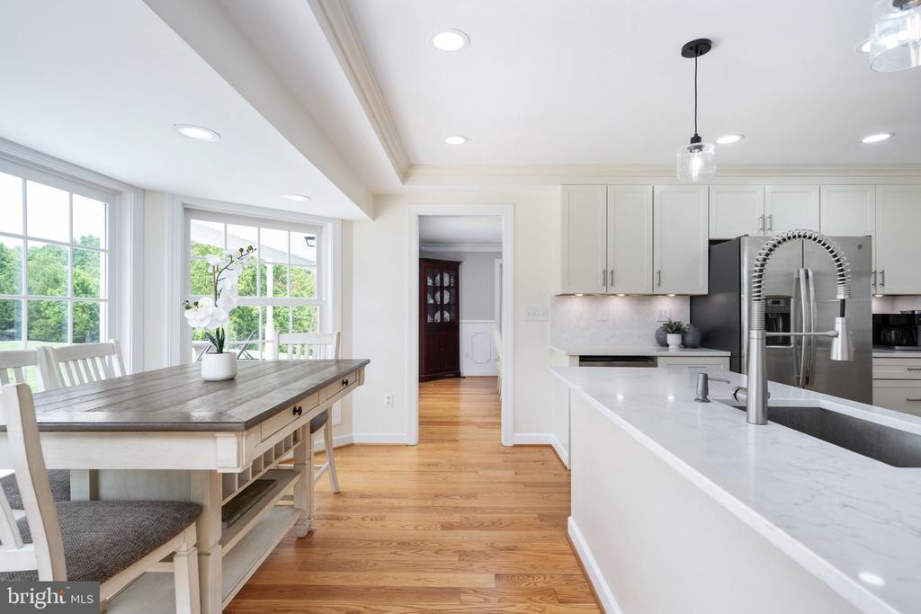 5191 BEACH RIDGE LANE, AMISSVILLE, Virginia 20106, 5 Bedrooms Bedrooms, ,3 BathroomsBathrooms,Residential,5191 BEACH RIDGE LANE,VACU2013190 MLS # VACU2013190