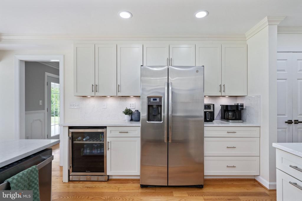 5191 BEACH RIDGE LANE, AMISSVILLE, Virginia 20106, 5 Bedrooms Bedrooms, ,3 BathroomsBathrooms,Residential,5191 BEACH RIDGE LANE,VACU2013190 MLS # VACU2013190