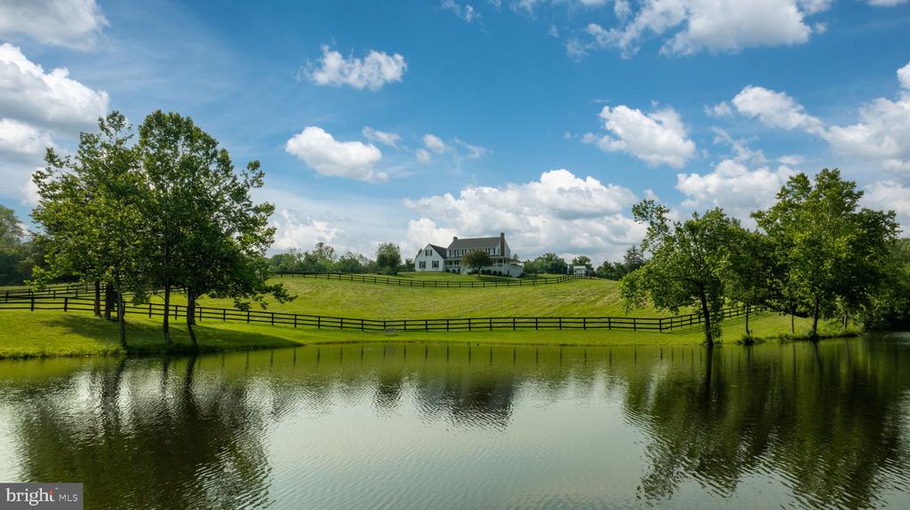 5191 BEACH RIDGE LANE, AMISSVILLE, Virginia 20106, 5 Bedrooms Bedrooms, ,3 BathroomsBathrooms,Residential,5191 BEACH RIDGE LANE,VACU2013190 MLS # VACU2013190